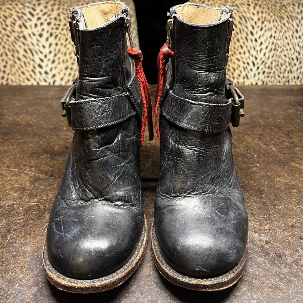 Free Bird Black Booties with Buckles & Red Leather Tassels, 8 - Picture 6 of 11